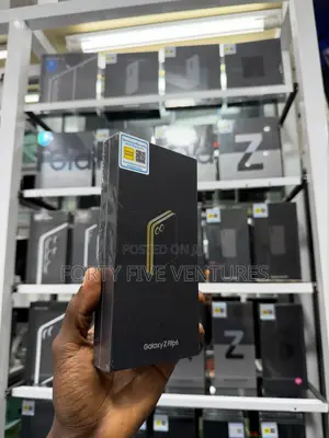New Samsung Galaxy Z Flip6 256 GB Yellow
