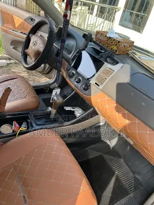 Toyota Camry LE V6 4dr Sedan (3.0L 6cyl 5A) 2005 Beige
