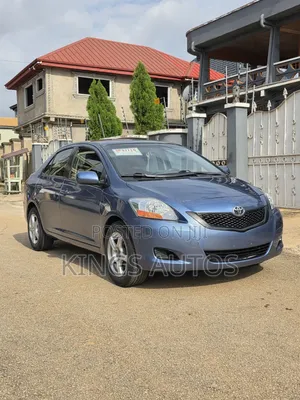 Toyota Yaris 2012 Blue