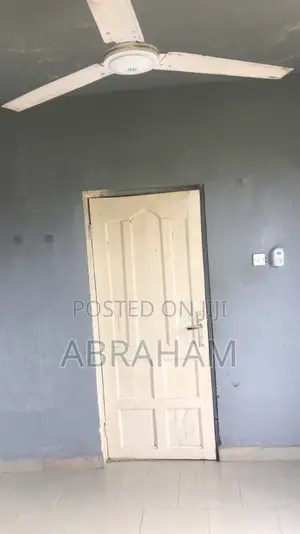 1bdrm Apartment in Afuaman Estate, Manhean for rent