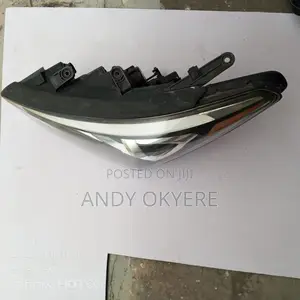 2017 Hyundai Santa Fe Left Headlight