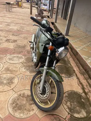 Honda CB 2003