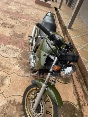 Honda CB 2003