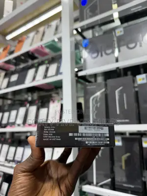 New Samsung Galaxy S24+ 256 GB Gray