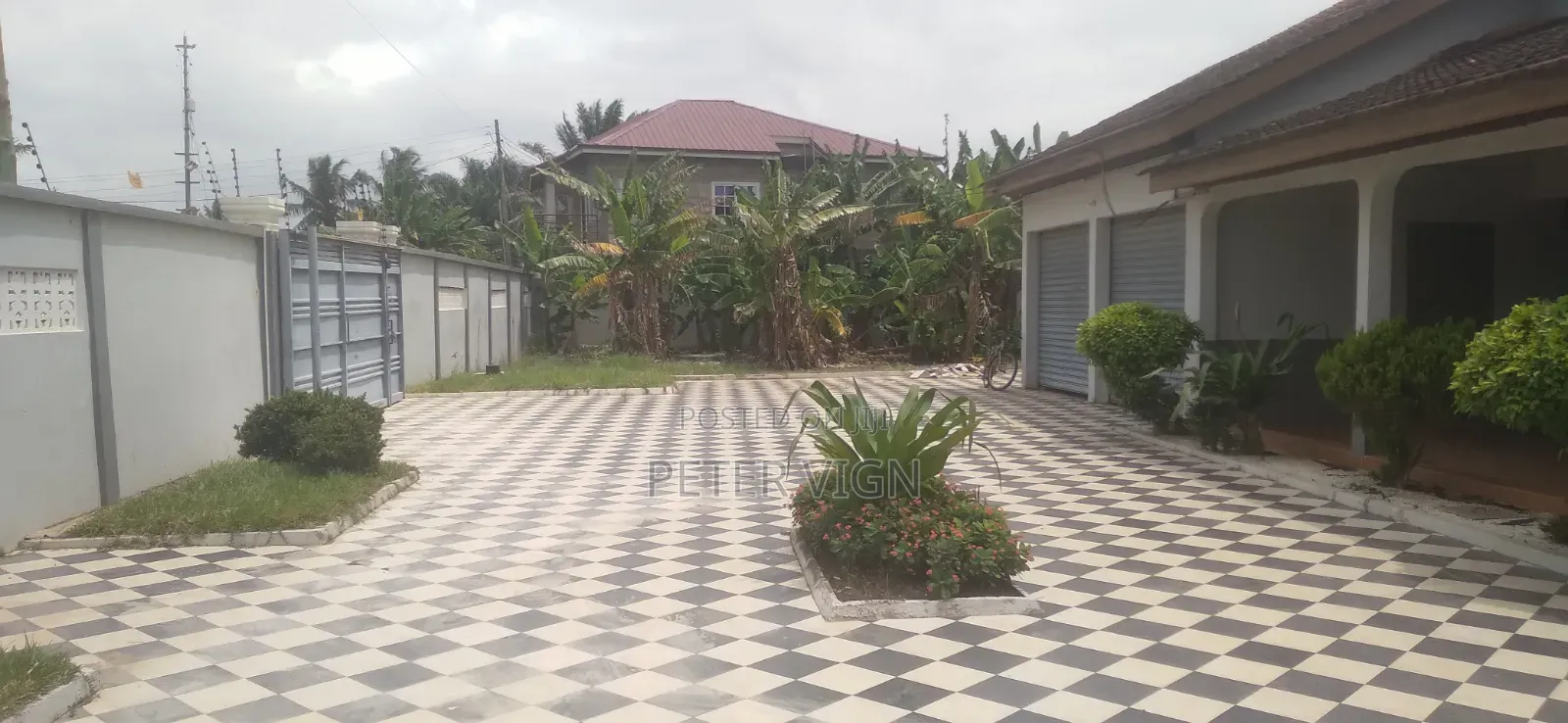 Furnished 4bdrm House in Near Greda Estate, Baatsona Total for sale