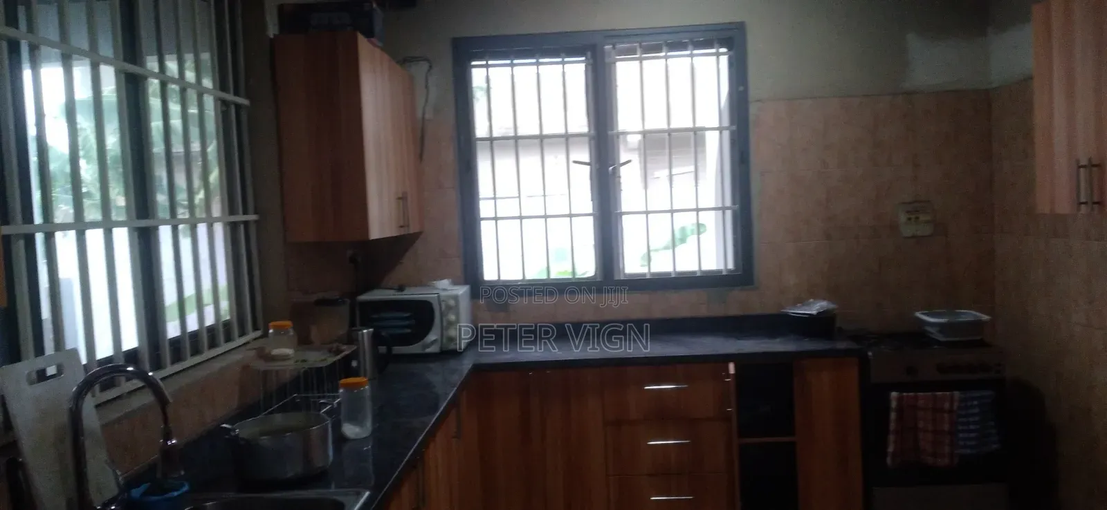 Furnished 4bdrm House in Near Greda Estate, Baatsona Total for sale