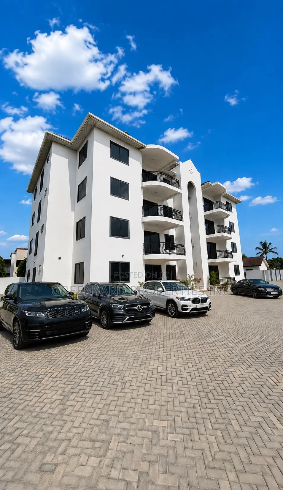 3bdrm Apartment in American House, East Legon for rent