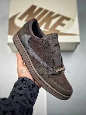 Nike Sb Travis Scott Coffee Brown Color