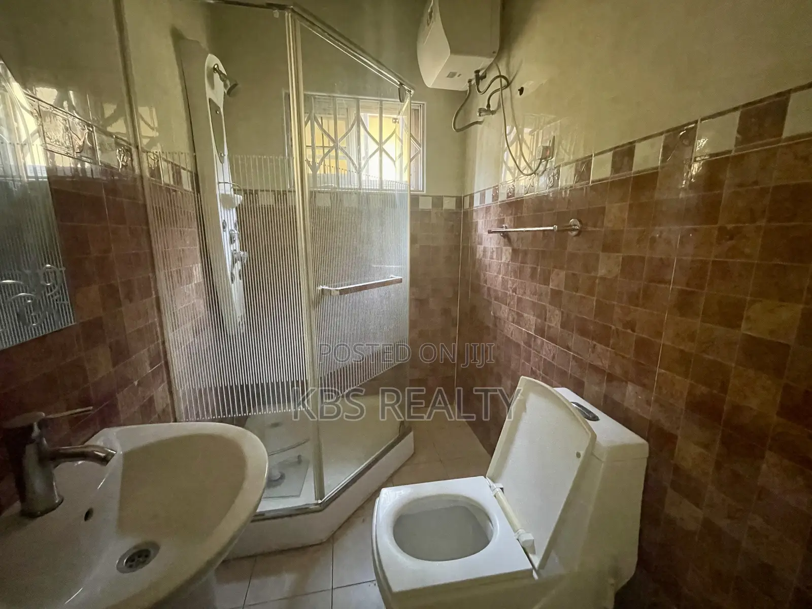 3bdrm Duplex in Ahodwo, Kumasi Metropolitan for rent