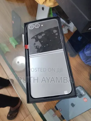 New Samsung Galaxy Z Flip6 256 GB Black