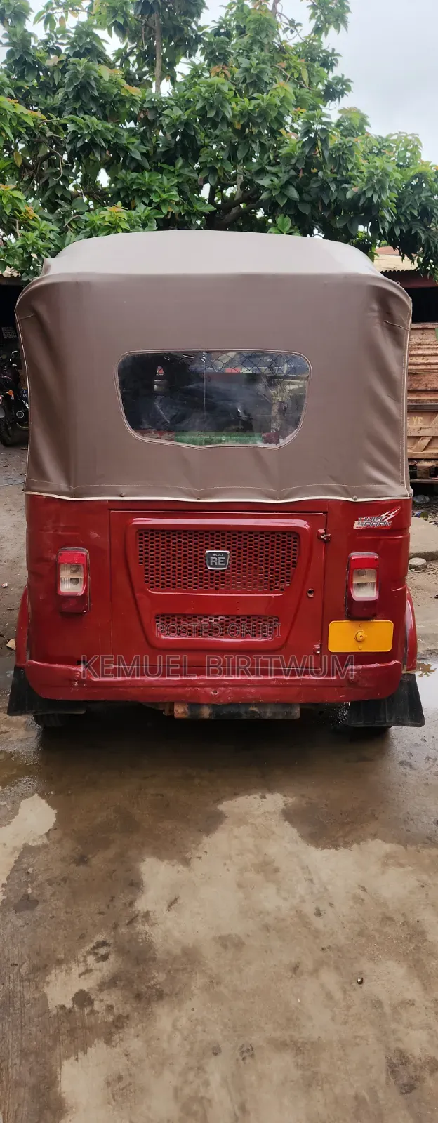 Bajaj RE 2022 Red