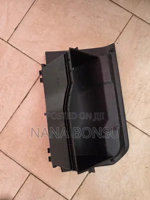 Toyota Corolla 2017 Glove Box
