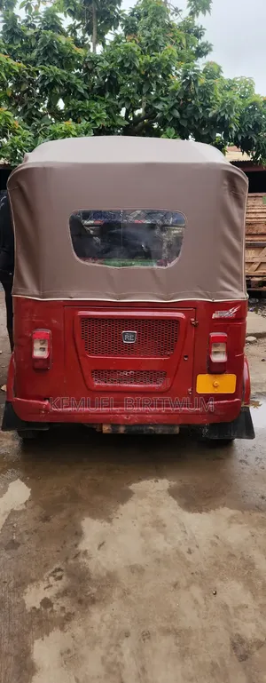 Bajaj RE 2022 Red