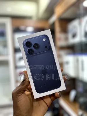 New Apple iPhone 17 Pro Max 256 GB Blue