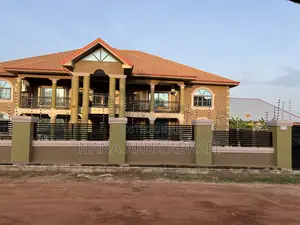 3bdrm Apartment in Atwima Kwanwoma for rent