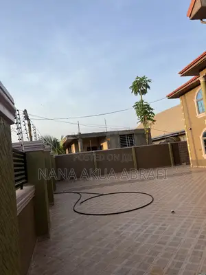 3bdrm Apartment in Atwima Kwanwoma for rent