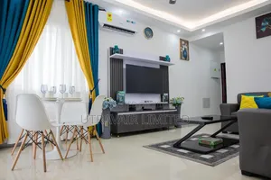 Ultra Apartment Light