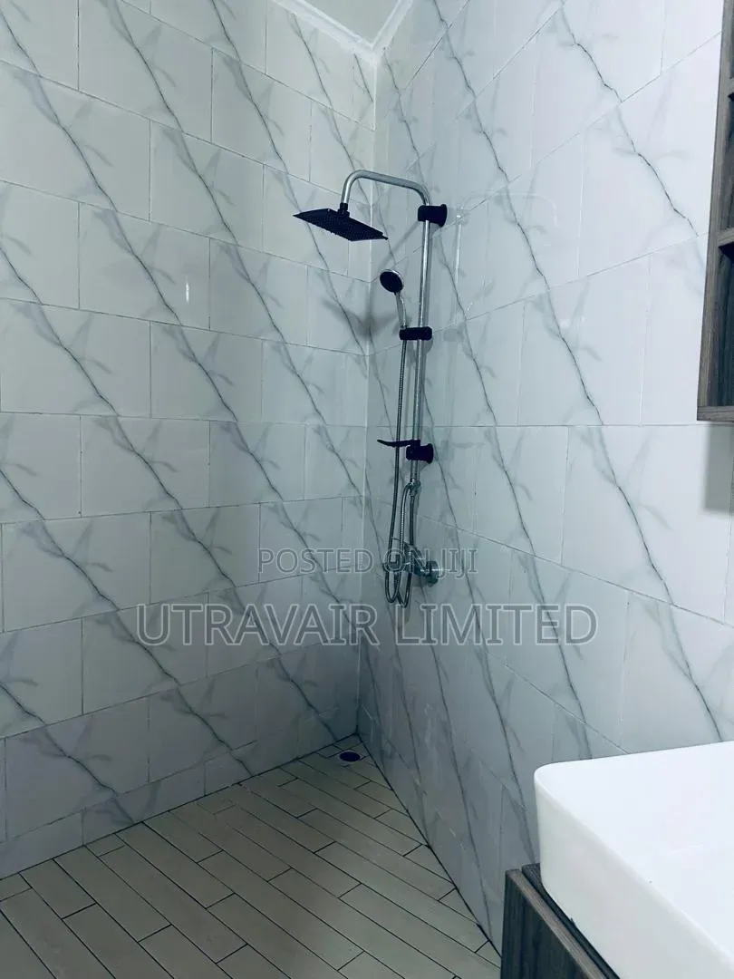 Ultra Apartment Light