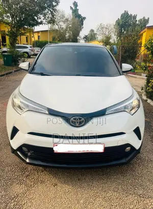 Toyota C-HR XLE Prermium FWD (2.0L 4cyl 2AM) 2018 White