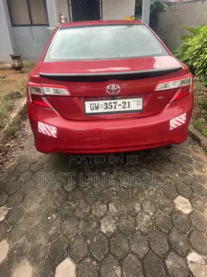 Toyota Camry LE 4dr Sedan (2.5L 4cyl 6A) 2014 Red