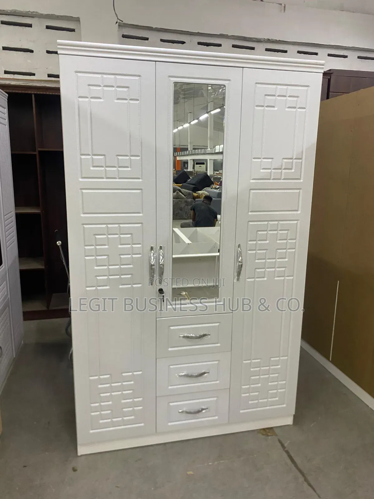 Budget Friendly Quality 3 in 1 Wardrobe