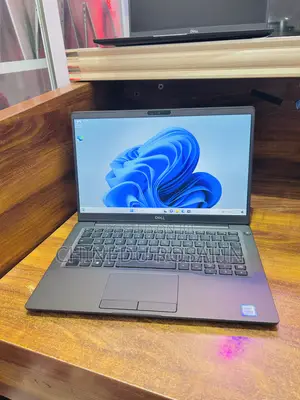 Laptop Dell Latitude 7400 8GB Intel Core i5 SSD 256GB