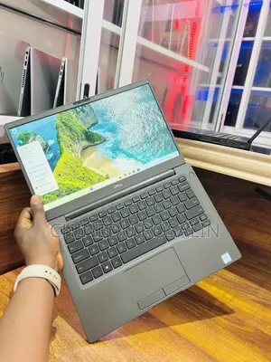 Laptop Dell Latitude 7300 16GB Intel Core i7 SSD 256GB