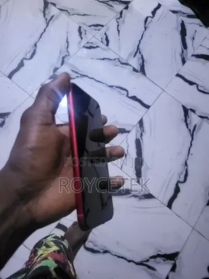 Apple iPhone 11 128 GB Red