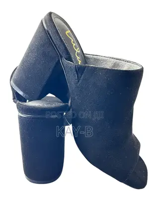 Lulus Raelynn Black Suede Peep-Toe Mules Eus37.5