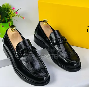 Executive Black Leather Shoe From Fendi