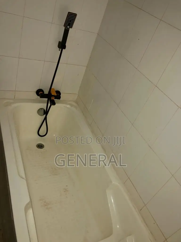 4bdrm House in Sena, SSNIT Flats for sale