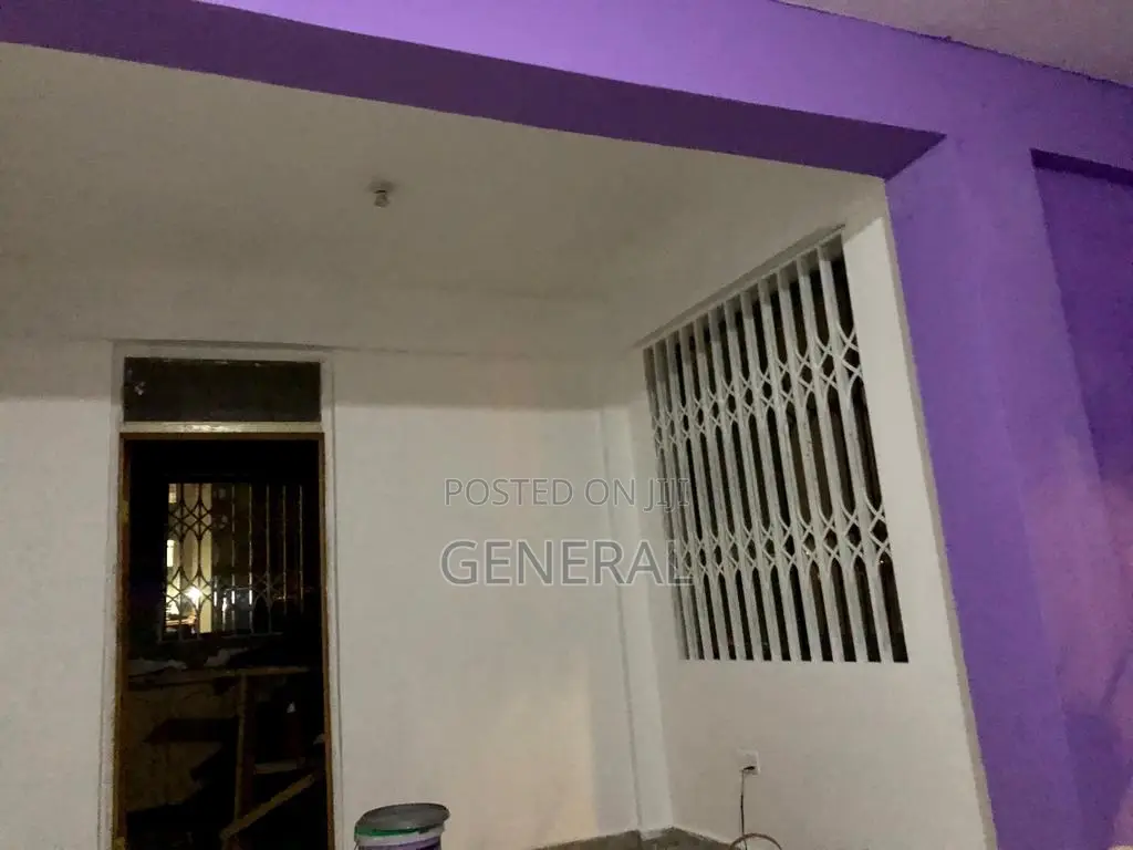 4bdrm House in Sena, SSNIT Flats for sale