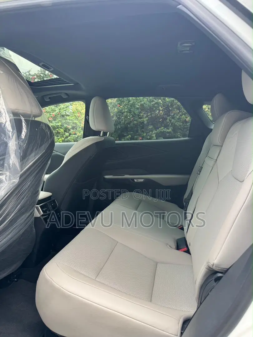 Lexus RX 350h Premium AWD 2025 White