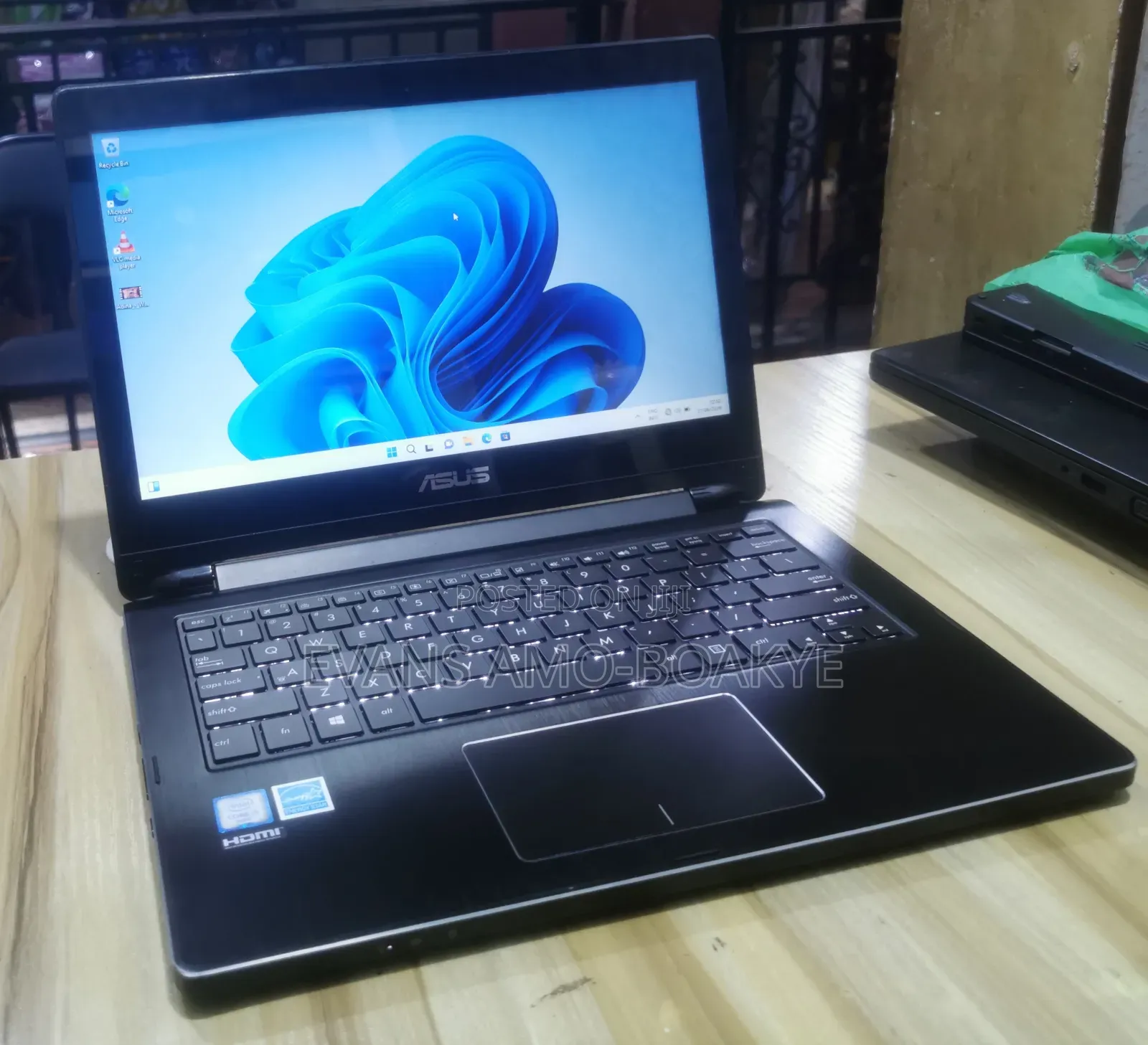 Laptop Asus Q302 6GB Intel Core i5 HDD 1T