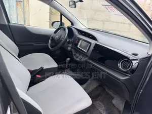 Toyota Vitz 1.3 AWD 5dr 2012 Gray
