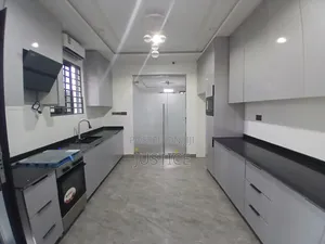 3bdrm House in Lakeside Estate for sale