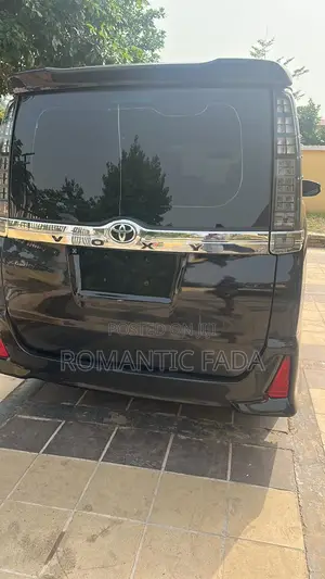 Toyota Voxy 2015 Black