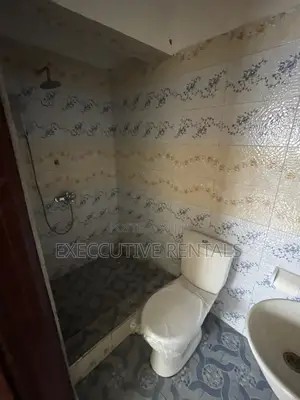 3bdrm Apartment in Kwashieman for rent
