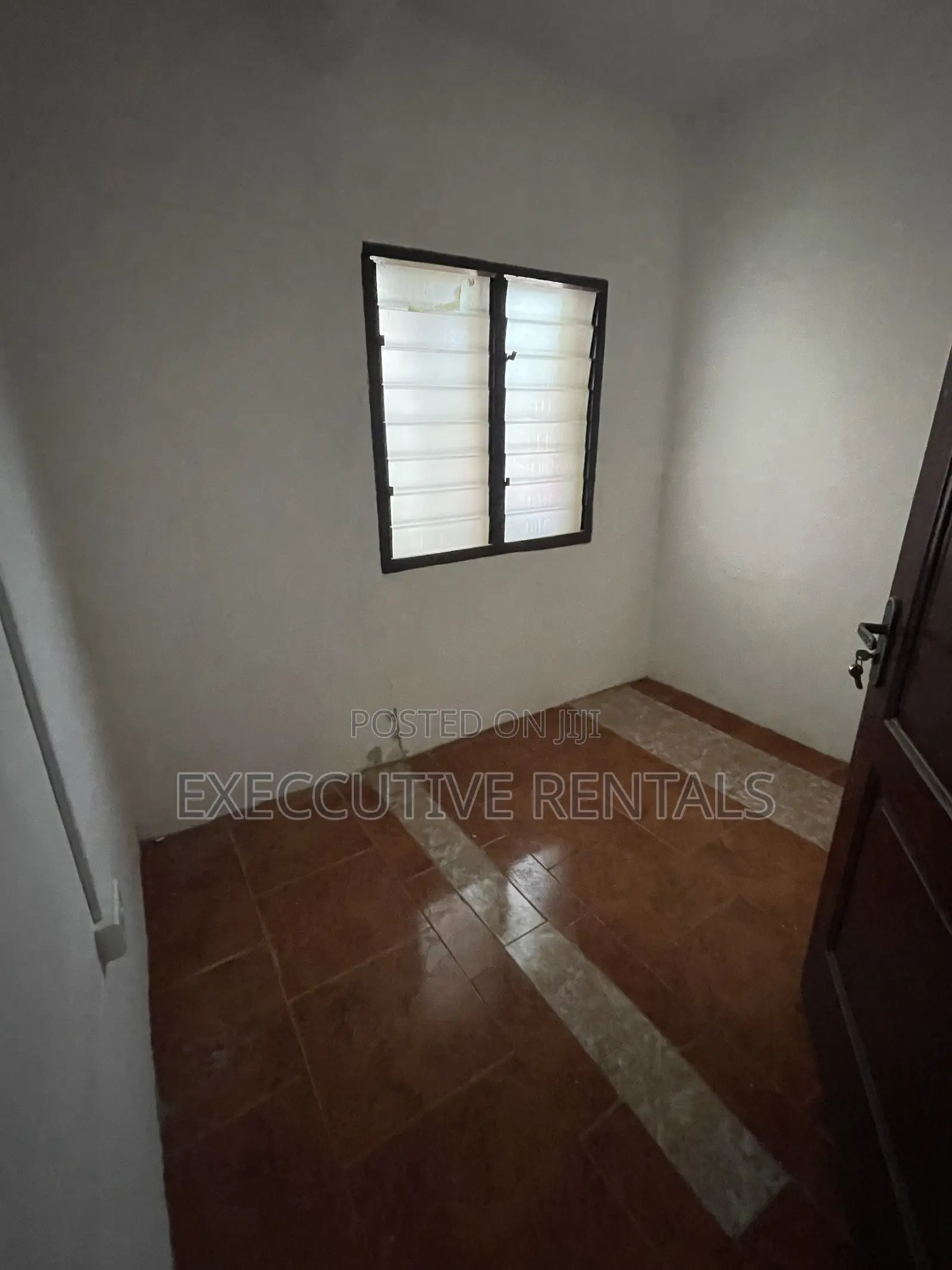 3bdrm Apartment in Kwashieman for rent