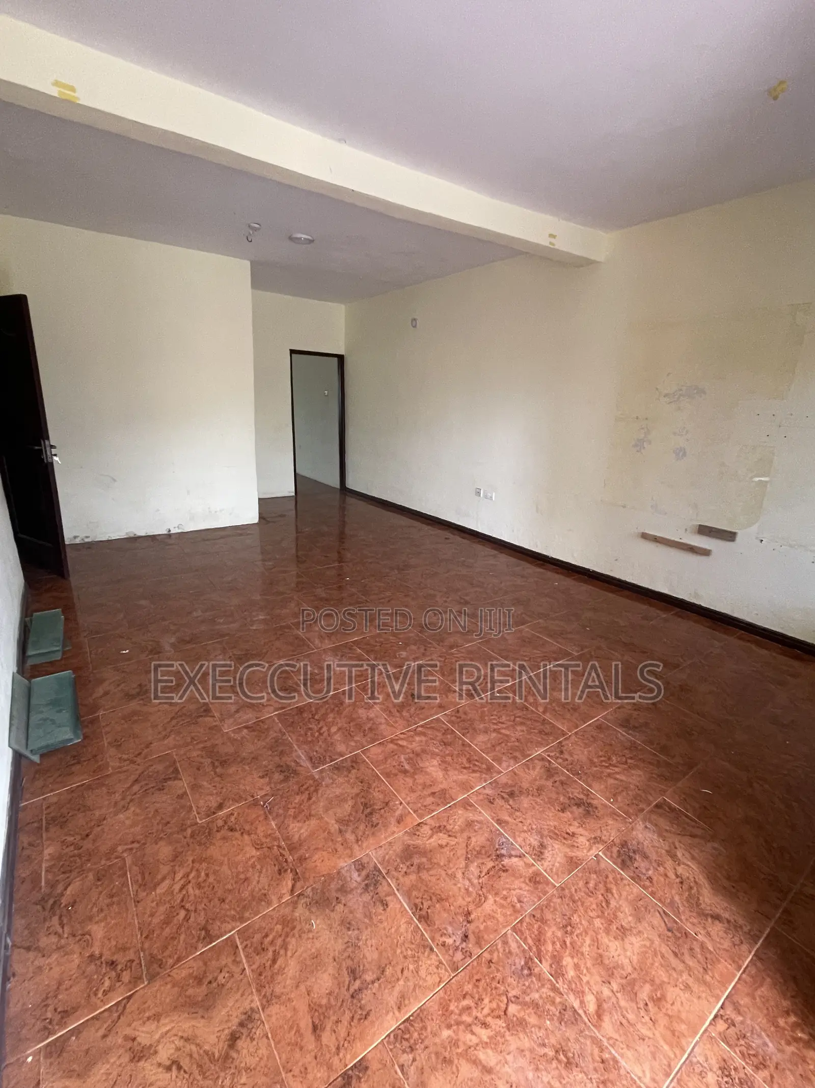 3bdrm Apartment in Kwashieman for rent