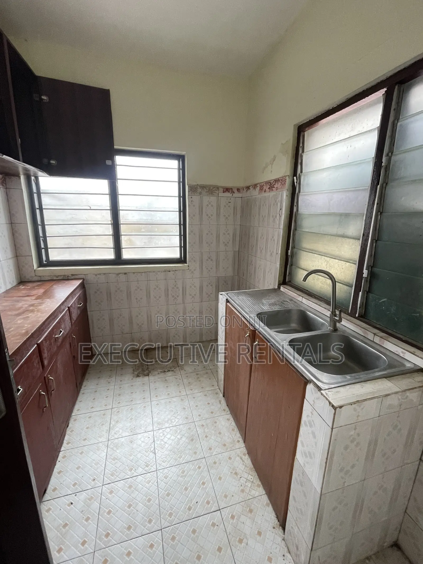3bdrm Apartment in Kwashieman for rent