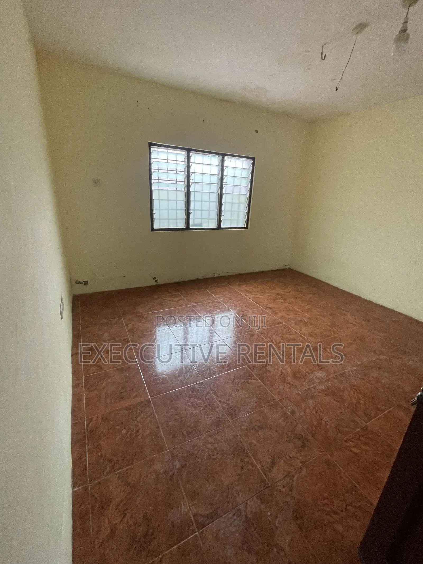 3bdrm Apartment in Kwashieman for rent