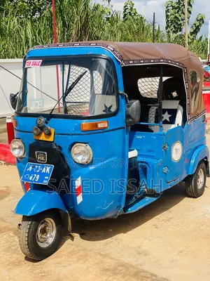 Bajaj RE 2023 Blue