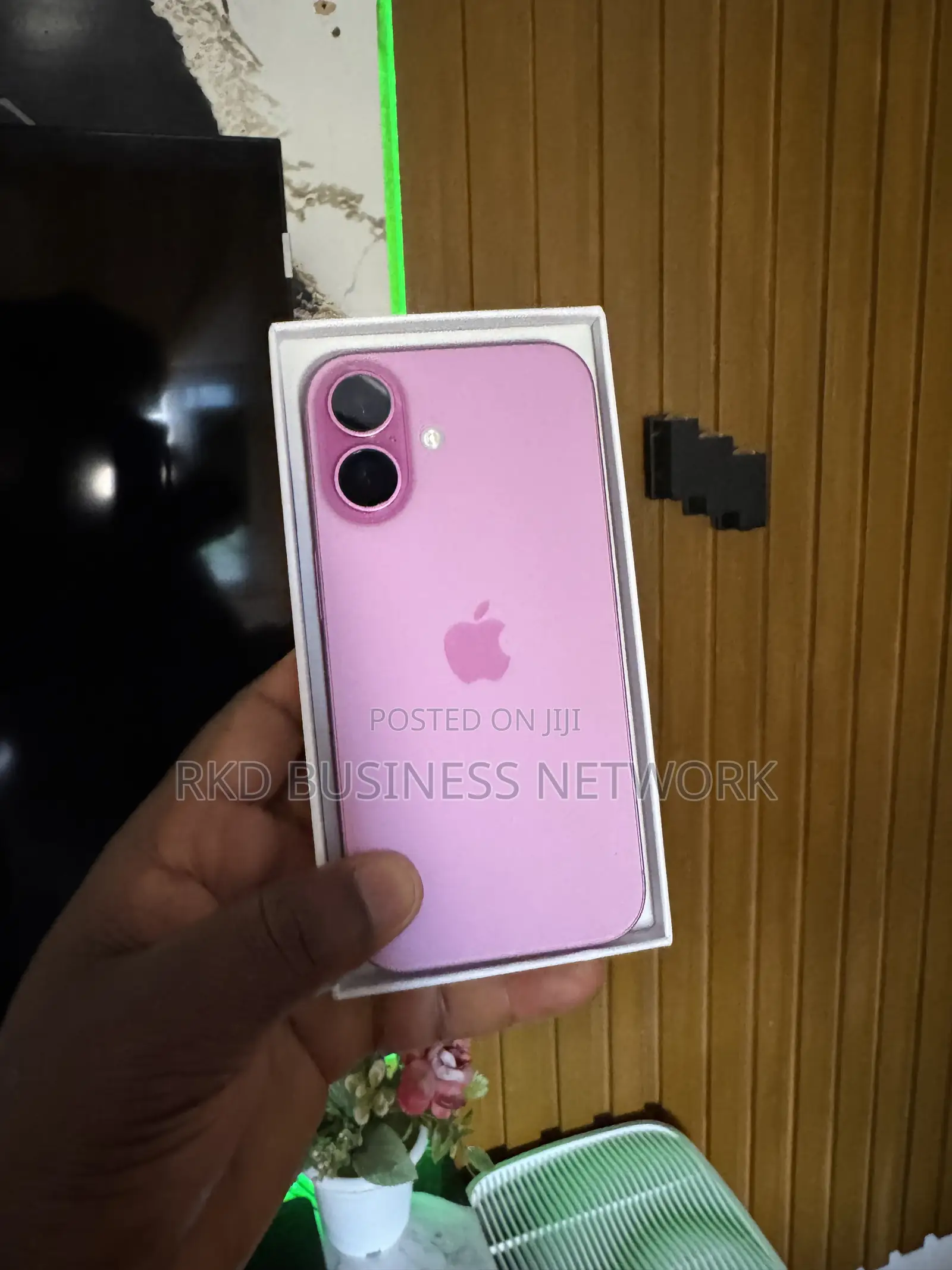 Apple iPhone 16 128 GB Pink