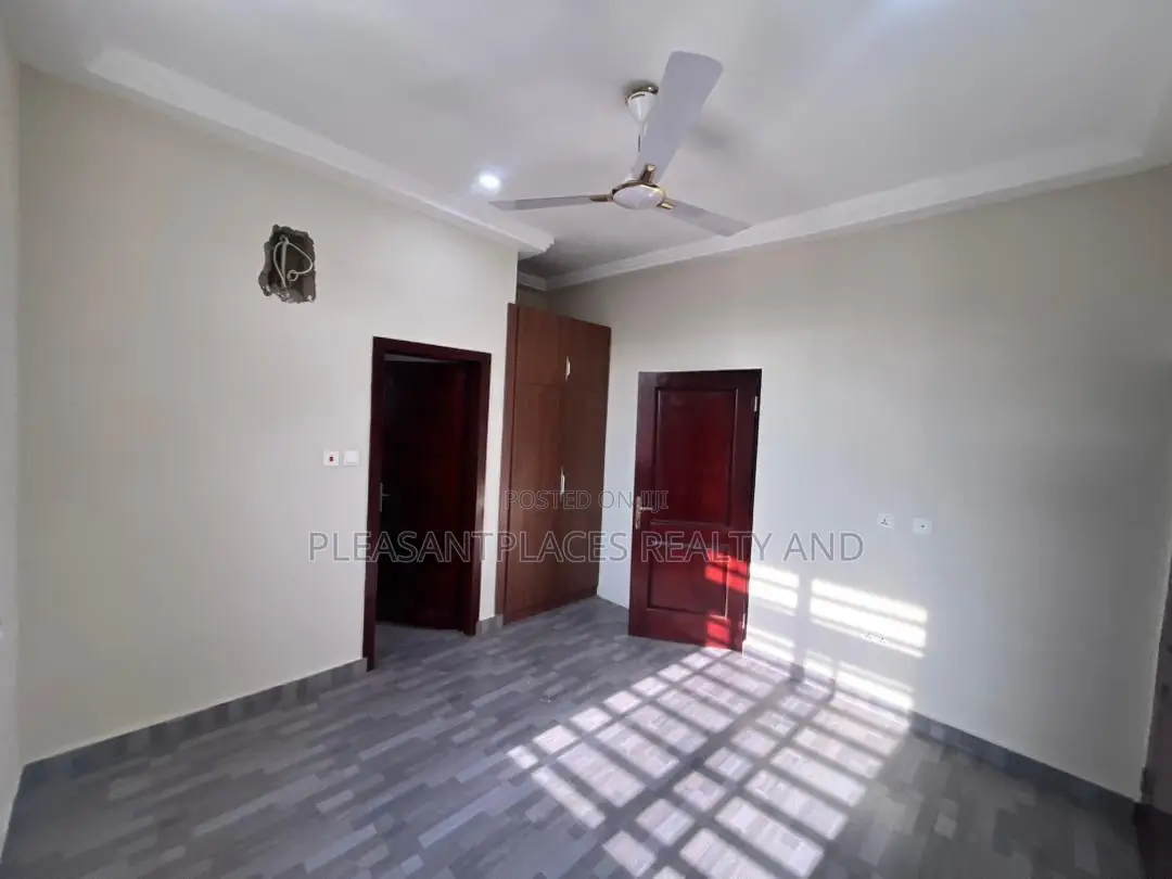 2bdrm Apartment in Pleasantplaces And, Adjiriganor for rent