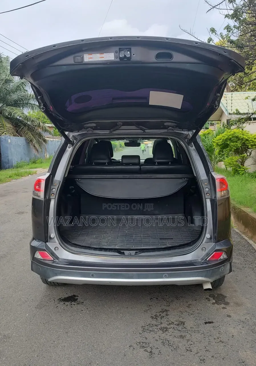 Toyota RAV4 2016 Gray