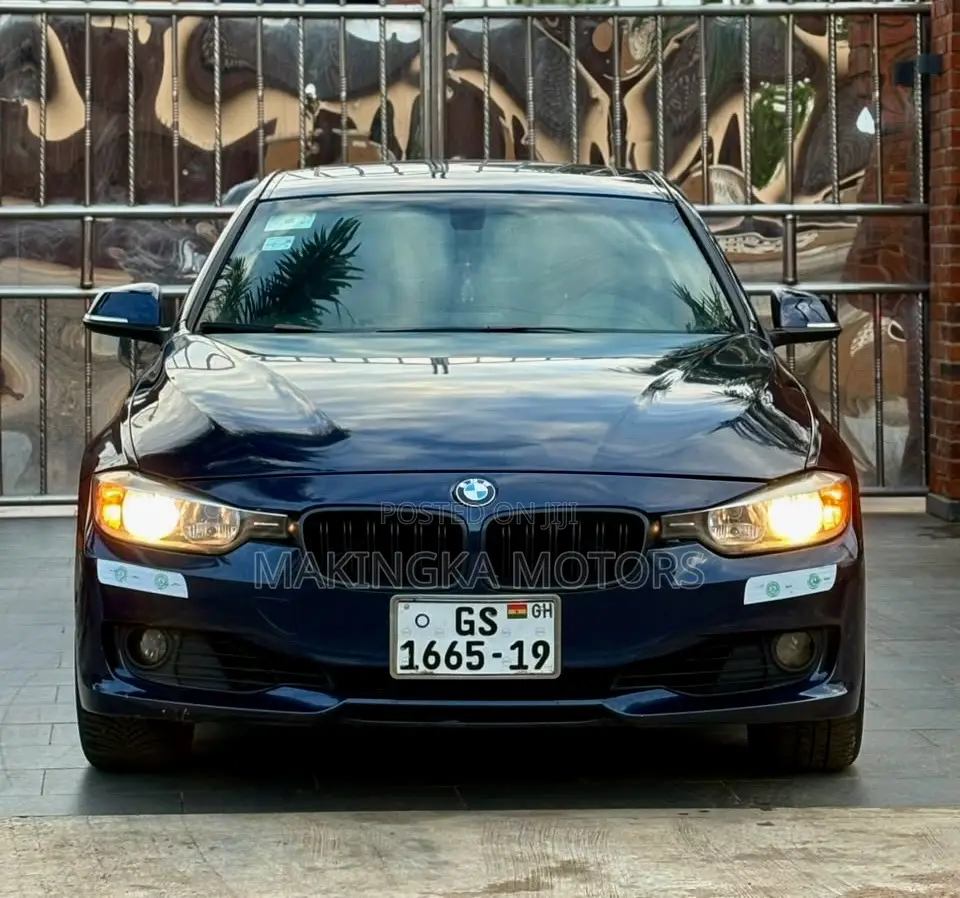 BMW 320i SV Premium 2014 Blue