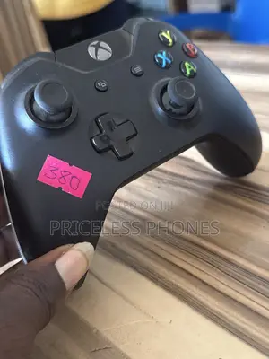 Xbox One S Game Controller