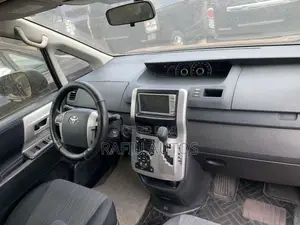 Toyota Voxy 2013 Black