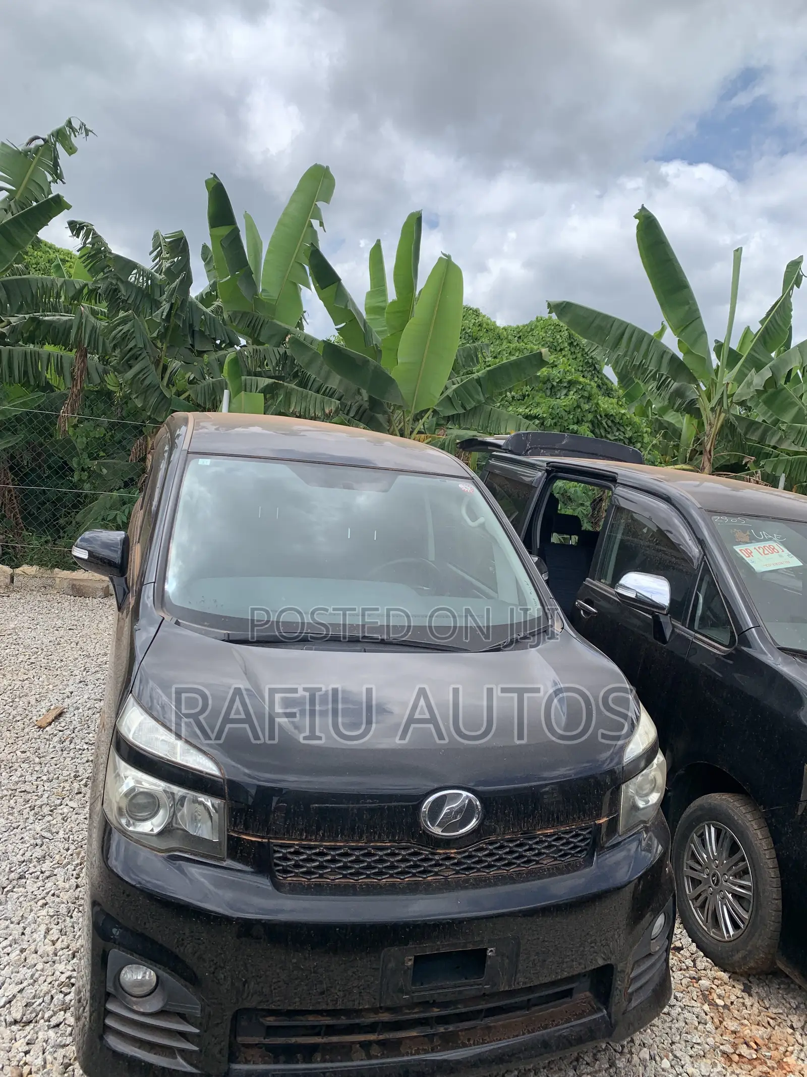 Toyota Voxy 2013 Black